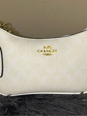 COACH White Shoulder Bag with Gold Hardware